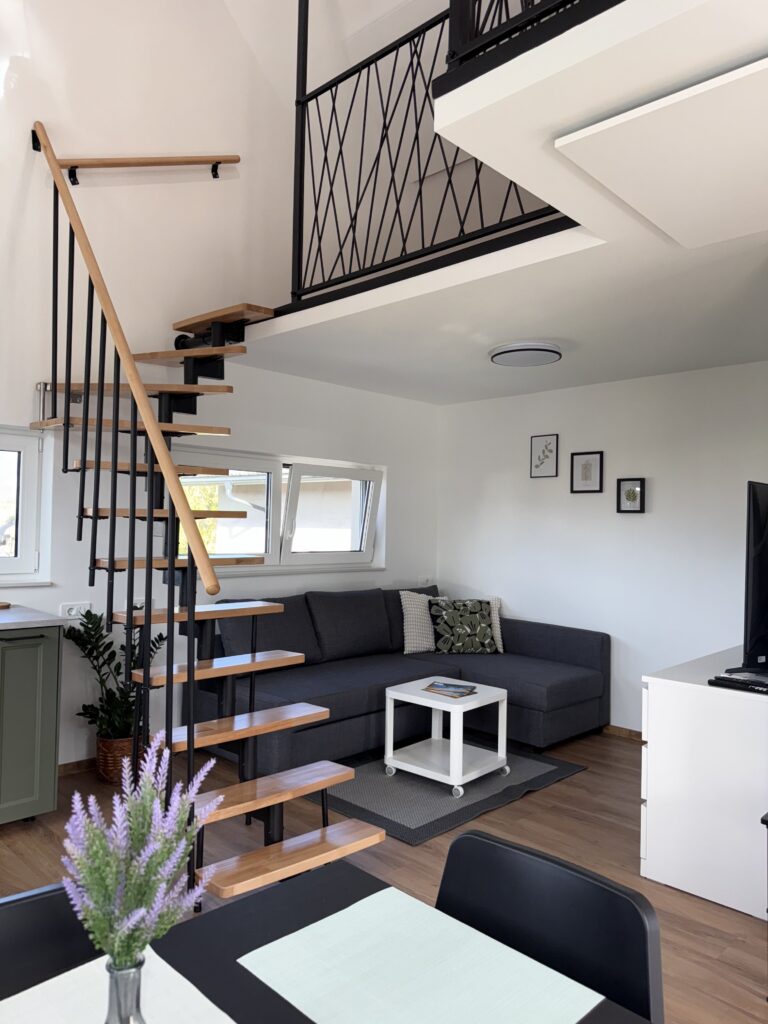 Studio Mimi notranjost – sodoben apartma blizu Blejskega jezera